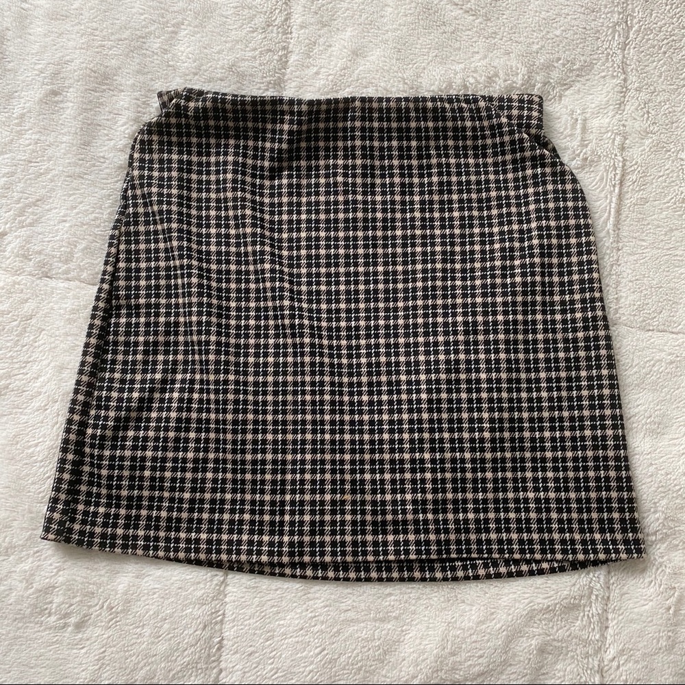 H&M PLAID SKIRT WITH ELASTIC WAISTBAND